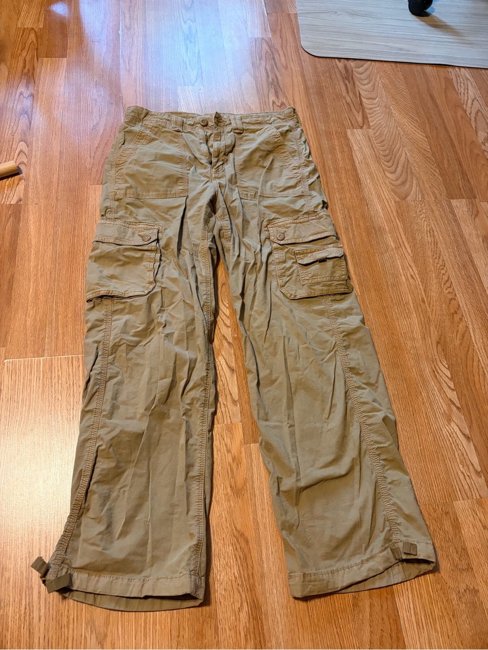 American Eagle Outfitters Olive Green Cargo Pants